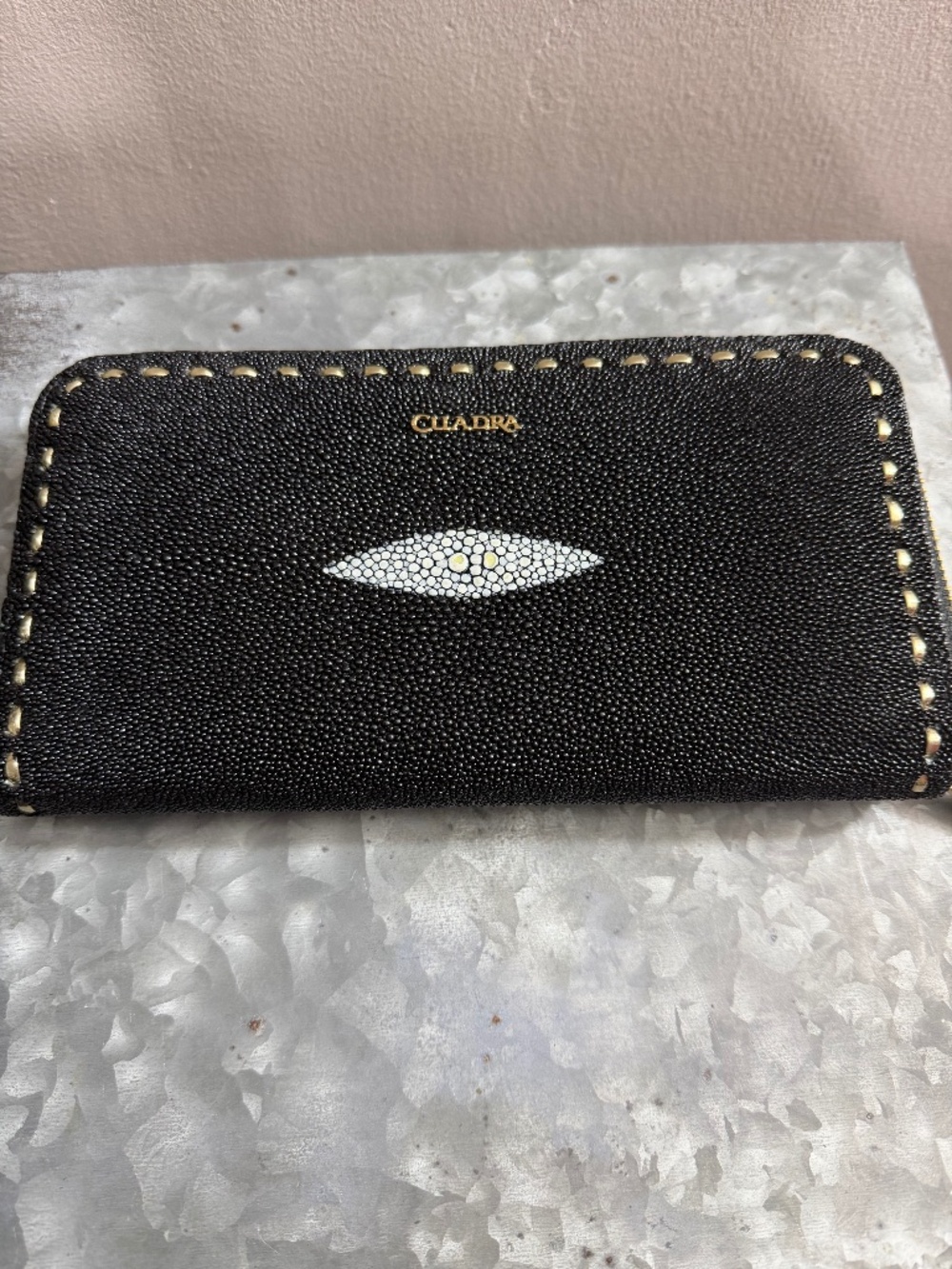 Cuadra Genuine Leather & Stingray Wallet – Black & White